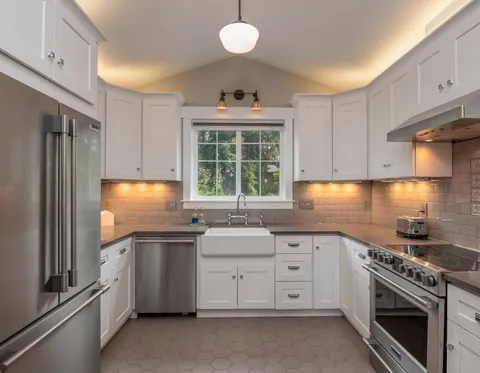 White Shaker kitchen refaced with a Qwikkit cabinet refacing kit