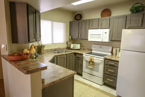 Sable Oak kitchen refaced with a Qwikkit cabinet refacing kit