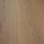 old-town-oak-12mm-laminate-flooring-close-up